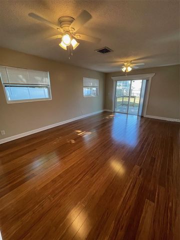 6556 27TH STREET N, St Petersburg, FL 33702