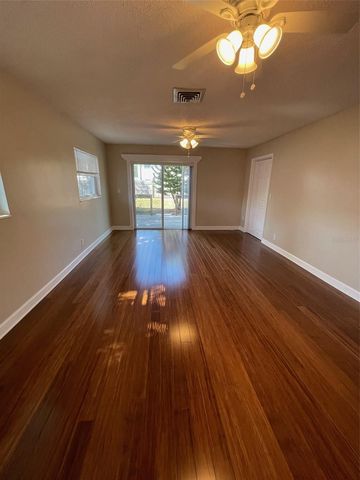 6556 27TH STREET N, St Petersburg, FL 33702