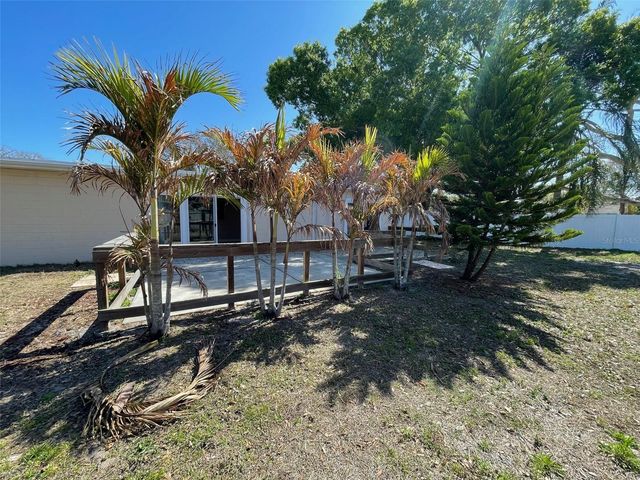 6556 27TH STREET N, St Petersburg, FL 33702