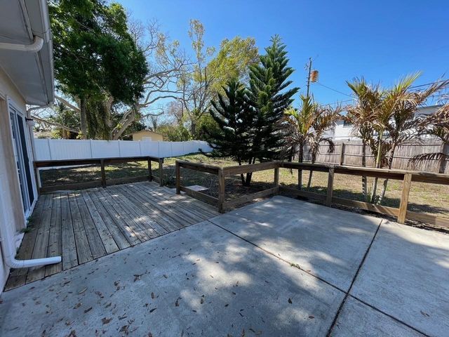 6556 27TH STREET N, St Petersburg, FL 33702