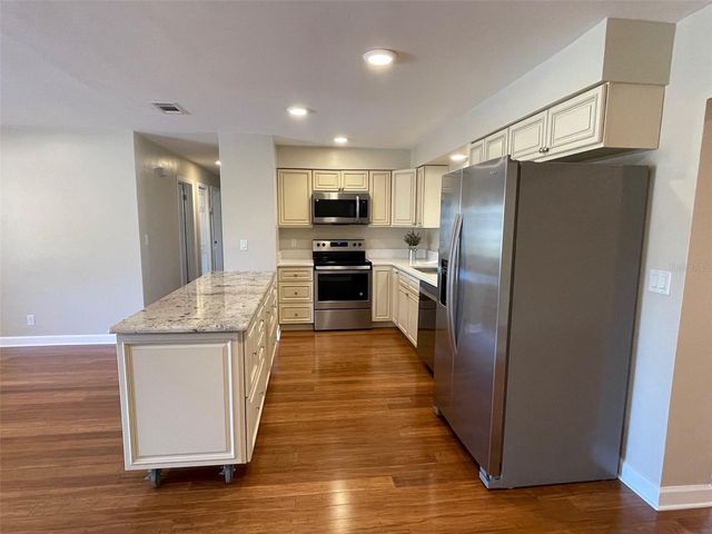 6556 27TH STREET N, St Petersburg, FL 33702