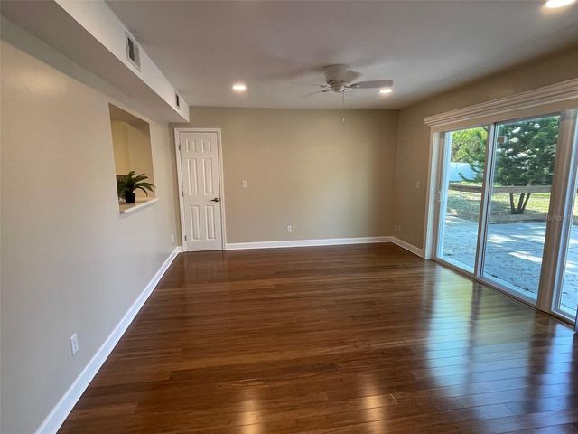 6556 27TH STREET N, St Petersburg, FL 33702