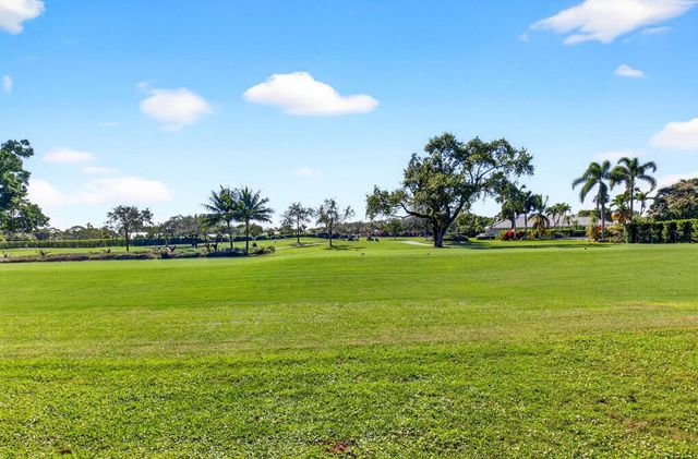 4816 S Lake Drive, Boynton Beach, FL 33436