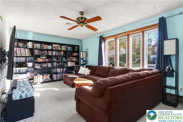 1631 Spring Garden Street, Wilson Boro, PA 18042