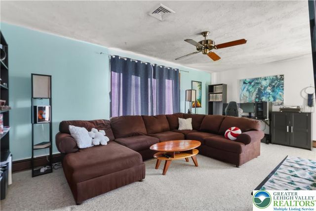 1631 Spring Garden Street, Wilson Boro, PA 18042