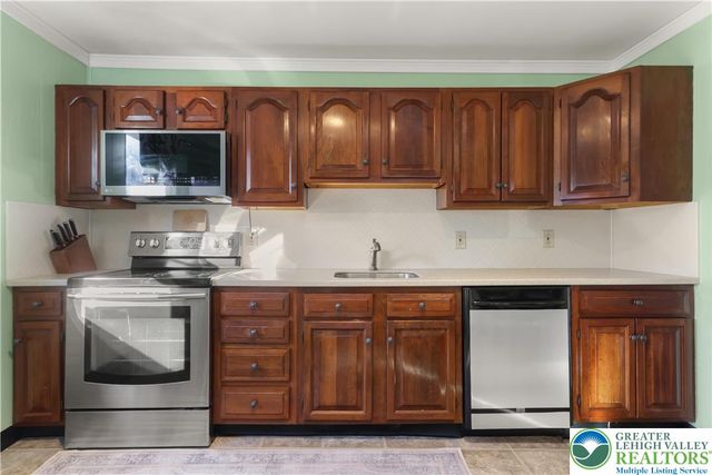 1631 Spring Garden Street, Wilson Boro, PA 18042