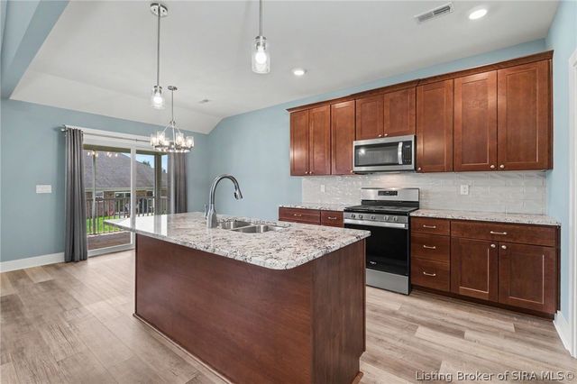 7805 Linwood Circle, Charlestown, IN 47111