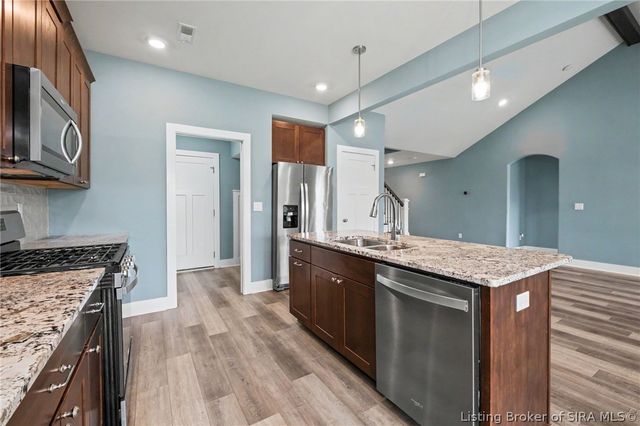 7805 Linwood Circle, Charlestown, IN 47111