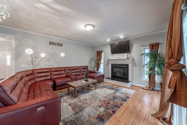 2219 Ticonderoga Street, Schererville, IN 46375