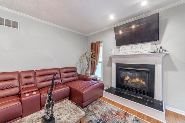 2219 Ticonderoga Street, Schererville, IN 46375