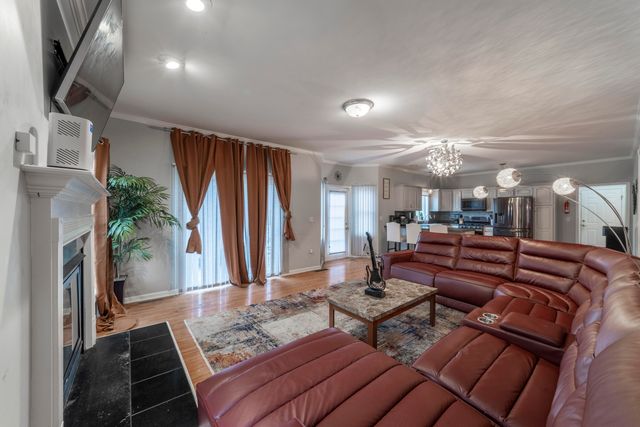 2219 Ticonderoga Street, Schererville, IN 46375