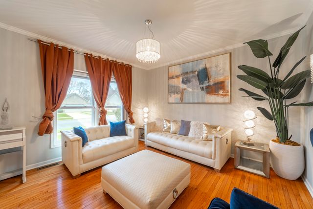 2219 Ticonderoga Street, Schererville, IN 46375