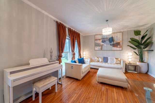 2219 Ticonderoga Street, Schererville, IN 46375