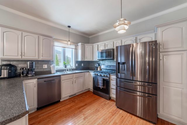 2219 Ticonderoga Street, Schererville, IN 46375