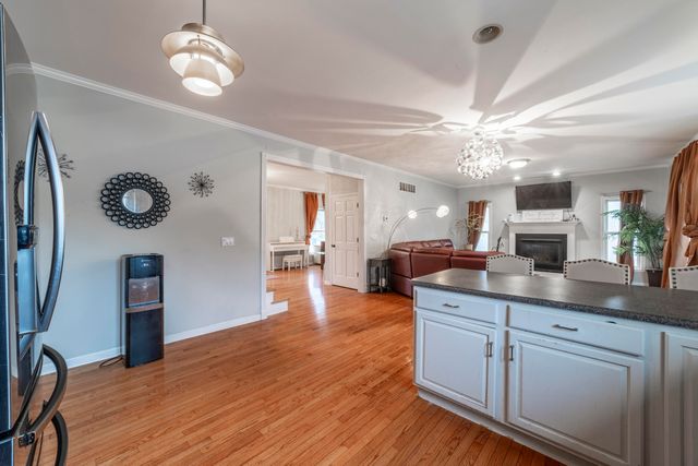 2219 Ticonderoga Street, Schererville, IN 46375