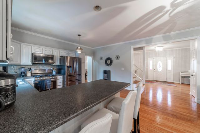 2219 Ticonderoga Street, Schererville, IN 46375