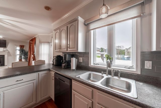 2219 Ticonderoga Street, Schererville, IN 46375