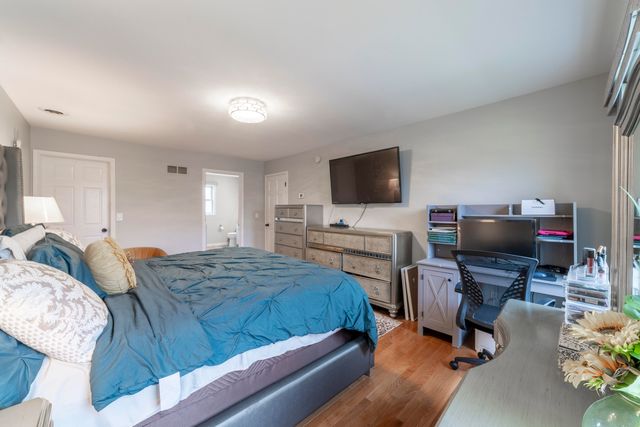 2219 Ticonderoga Street, Schererville, IN 46375