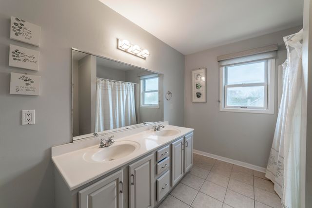 2219 Ticonderoga Street, Schererville, IN 46375