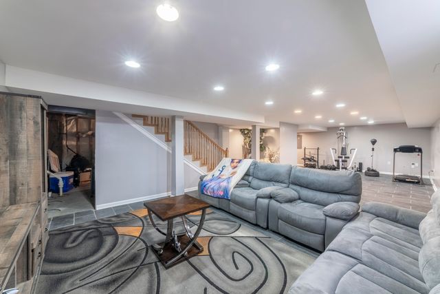 2219 Ticonderoga Street, Schererville, IN 46375