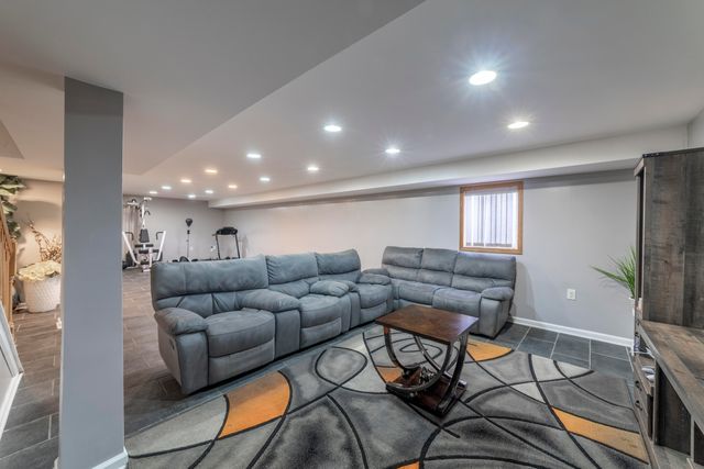 2219 Ticonderoga Street, Schererville, IN 46375