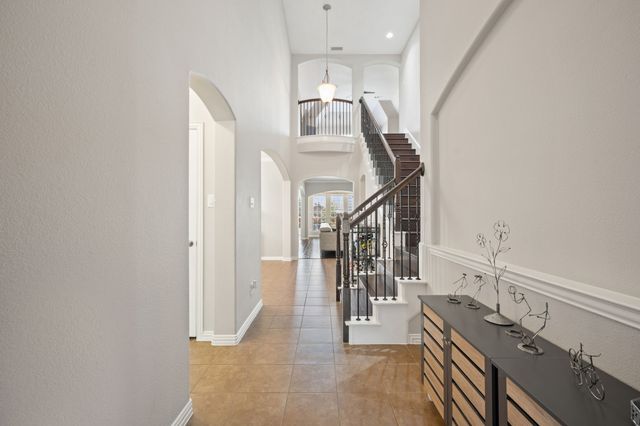 2528 Louis Lane, Lewisville, TX 75056