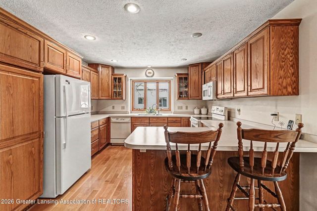 1901 E Stoll Road, Lansing, MI 48906