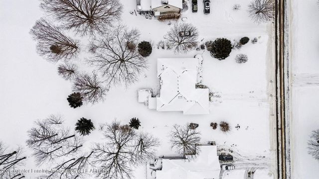 1901 E Stoll Road, Lansing, MI 48906