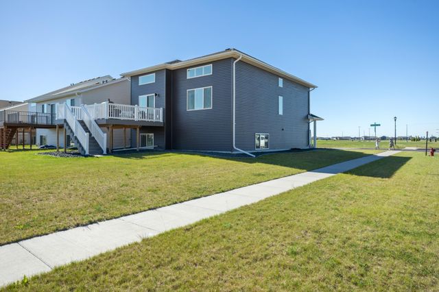 6381 Saint Ann Avenue, Horace, ND 58047