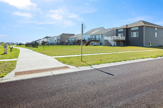 6381 Saint Ann Avenue, Horace, ND 58047