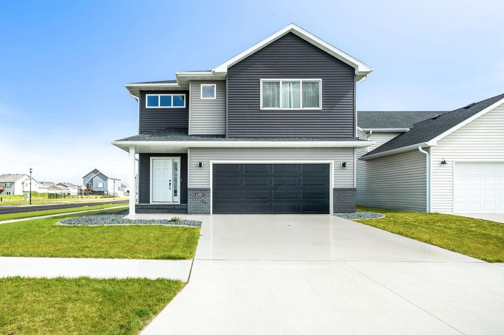 6381 Saint Ann Avenue, Horace, ND 58047