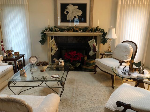 21133 Parkplace Lane, Clinton Township, MI 48036