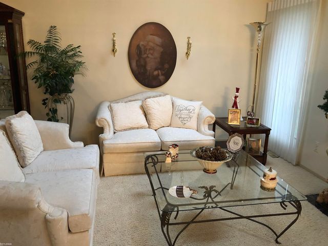 21133 Parkplace Lane, Clinton Township, MI 48036