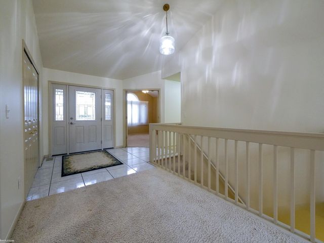 21133 Parkplace Lane, Clinton Township, MI 48036