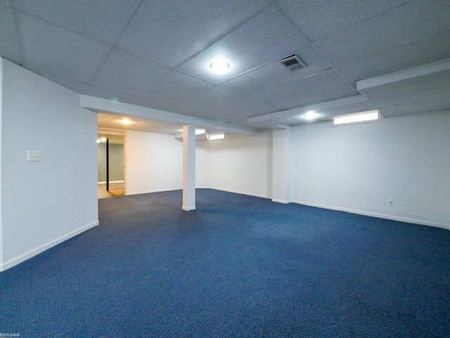 21133 Parkplace Lane, Clinton Township, MI 48036