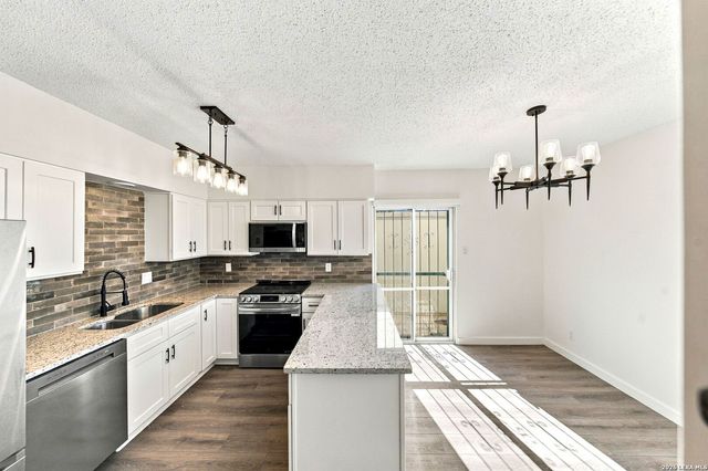 9915 Powhatan Dr Apt B4, San Antonio, TX 78230