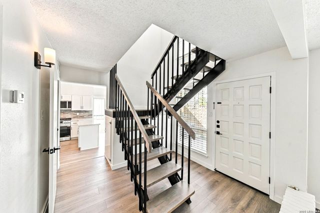 9915 Powhatan Dr Apt B4, San Antonio, TX 78230