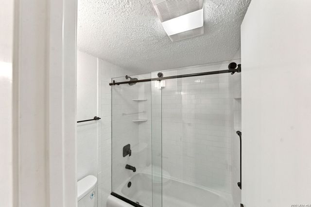 9915 Powhatan Dr Apt B4, San Antonio, TX 78230