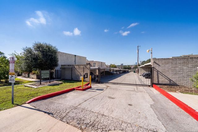 9915 Powhatan Dr Apt B4, San Antonio, TX 78230