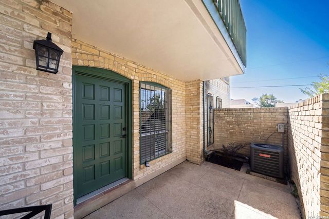 9915 Powhatan Dr Apt B4, San Antonio, TX 78230