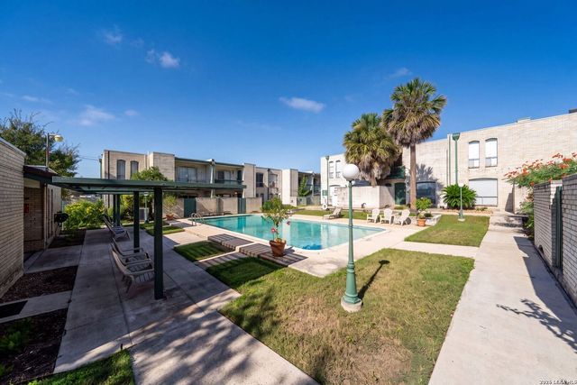 9915 Powhatan Dr Apt B4, San Antonio, TX 78230