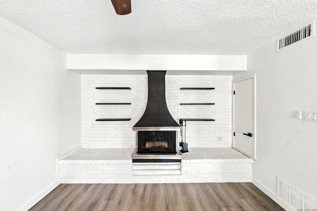 9915 Powhatan Dr Apt B4, San Antonio, TX 78230
