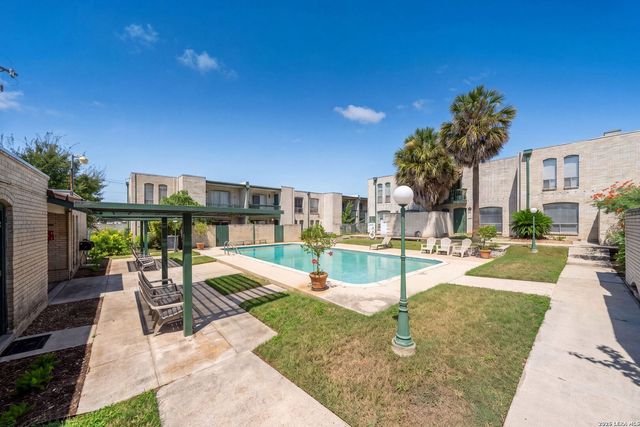 9915 Powhatan Dr Apt B4, San Antonio, TX 78230