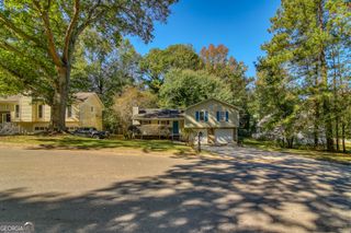 2911 Quinbery Drive, Snellville, GA 30039