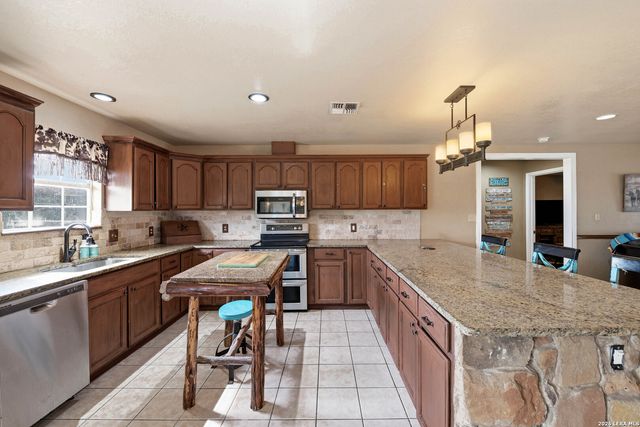 10470 Fm 539, Sutherland Springs, TX 78161