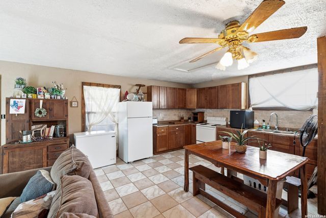 10470 Fm 539, Sutherland Springs, TX 78161