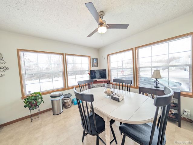 11242 Nearbrook Court, Green Oak Township, MI 48178