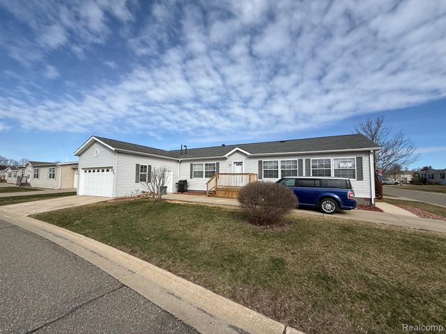 11242 Nearbrook Court, Green Oak Township, MI 48178
