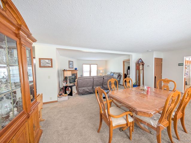 11242 Nearbrook Court, Green Oak Township, MI 48178