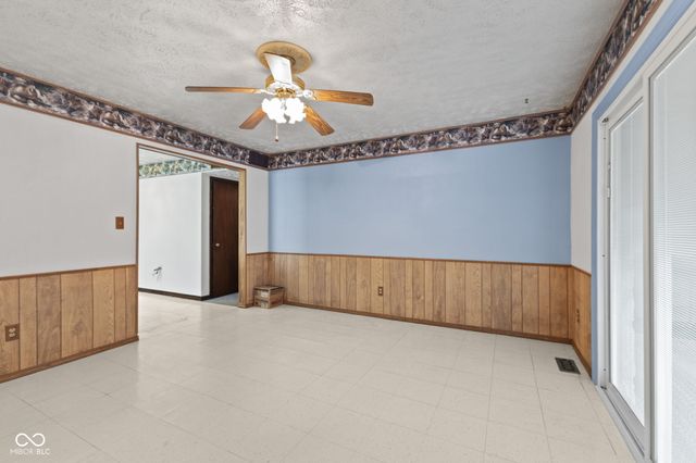 6616 S Lawndale Avenue, Indianapolis, IN 46221